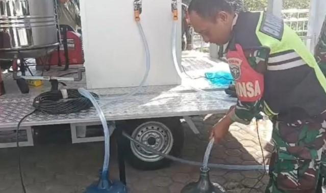 TNI AD Salurkan Kendaraan Reverse Osmosis untuk Bantu Korban Banjir dan Longsor di Aceh Tengah