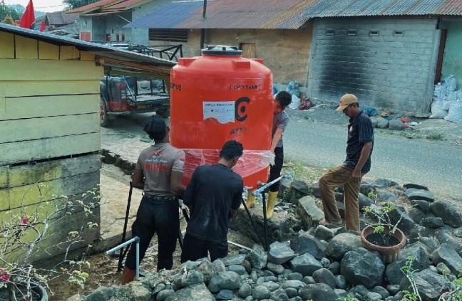 Brimob Polda Sumut Bangun Sumur Bor di Tapanuli Tengah, Hadirkan Solusi Air Bersih Pascabencana