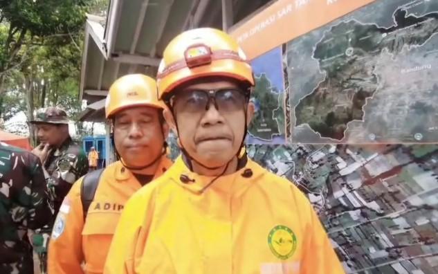 Pencarian Korban Longsor Cisarua Hari Ketiga, SAR Kerahkan 9 Alat Berat dan 12 Anjing K-9