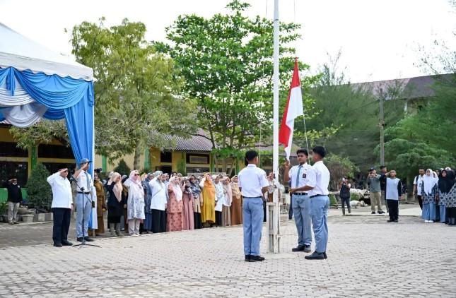 Kemendikdasmen Terbitkan SE Nomor 4 Tahun 2026, Upacara Bendera Kembali Digencarkan di Sekolah