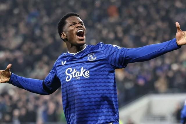 Everton Tahan Imbang Leeds United 1-1, Thierno Barry Selamatkan Tuan Rumah dari Kekalahan