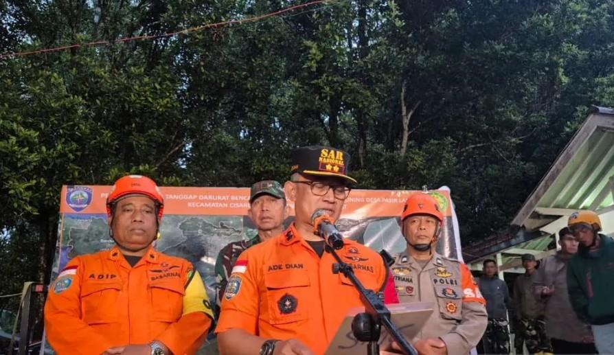 Tim SAR Temukan Dua Jenazah Korban Longsor di Hari Keenam, Total Sudah 55 Korban Dievakuasi