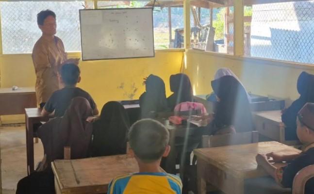 Siswa di Agusen Gayo Lues Tetap Semangat Ikuti KBM di Sekolah Darurat