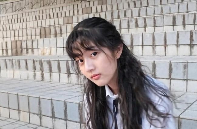 Shin Eun-soo dan Yoo Seon-ho Resmi Pacaran, Agensi Minta Dukungan Publik