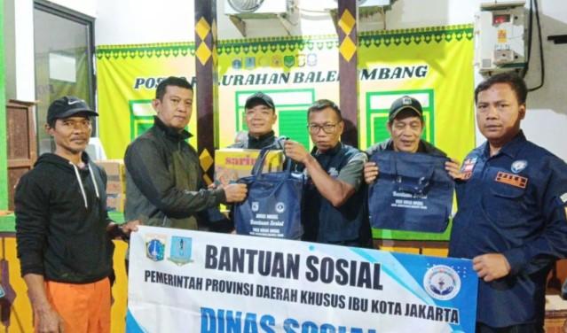 Pemkot Jakarta Timur Salurkan Bantuan untuk Penyintas Banjir di Balekambang Kramat Jati