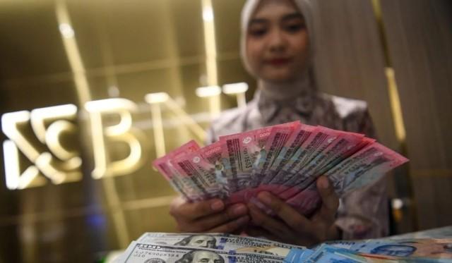 Rupiah Melemah ke Rp16.807 per Dolar AS, Dipicu Aksi Jual Asing dan Sentimen Global