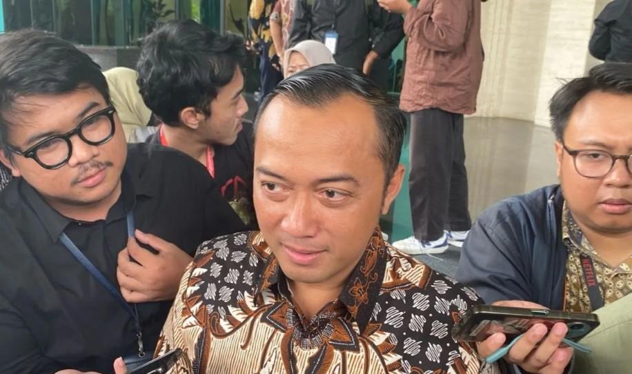 Mensesneg Tegaskan Pengunduran Diri Dirut BEI Bukan Arahan Pemerintah, OJK Siapkan Pengganti Sementara