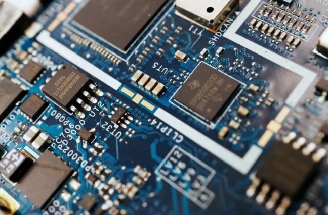 Ilmuwan Australia-Jepang Kembangkan Desain Komputer Kuantum Baru dengan Baterai Kuantum Hemat Energi