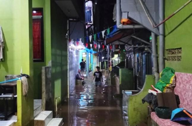 BPBD DKI Catat 30 RT di Jakarta Masih Tergenang Banjir pada Sabtu Pagi
