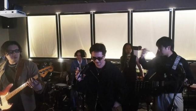 Jerome Kurnia Haru Pilih Mendiang Ayah sebagai Tamu Makan Malam Favorit di Peluncuran Album Ricecooker