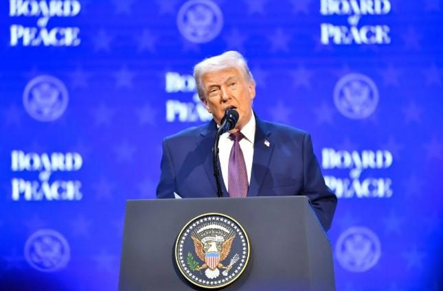 Trump Ancam Naikkan Tarif bagi Negara yang Menjual Minyak ke Kuba