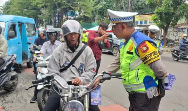 Puluhan Kendaraan Terjaring Operasi Keselamatan Jaya 2026 di Jatinegara, Pelanggaran Didominasi Tak Pakai Helm