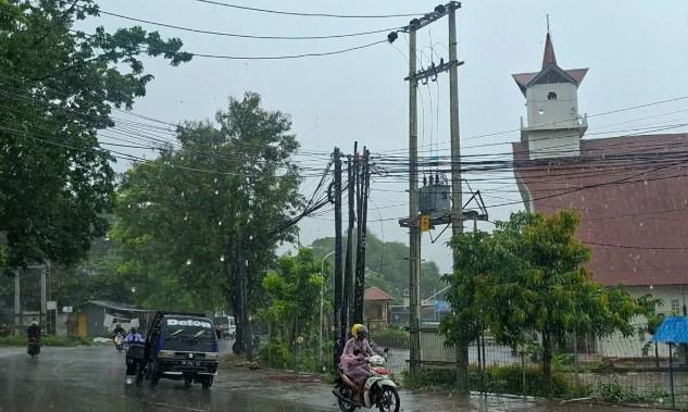 BMKG Ingatkan Potensi Hujan Lebat Disertai Petir dan Angin Kencang di NTT hingga 4 Februari 2026