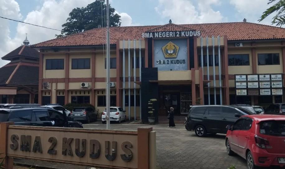 BGN Hentikan Sementara Operasional SPPG Kudus Usai Dugaan Keracunan Massal di SMA Negeri 2 Kudus
