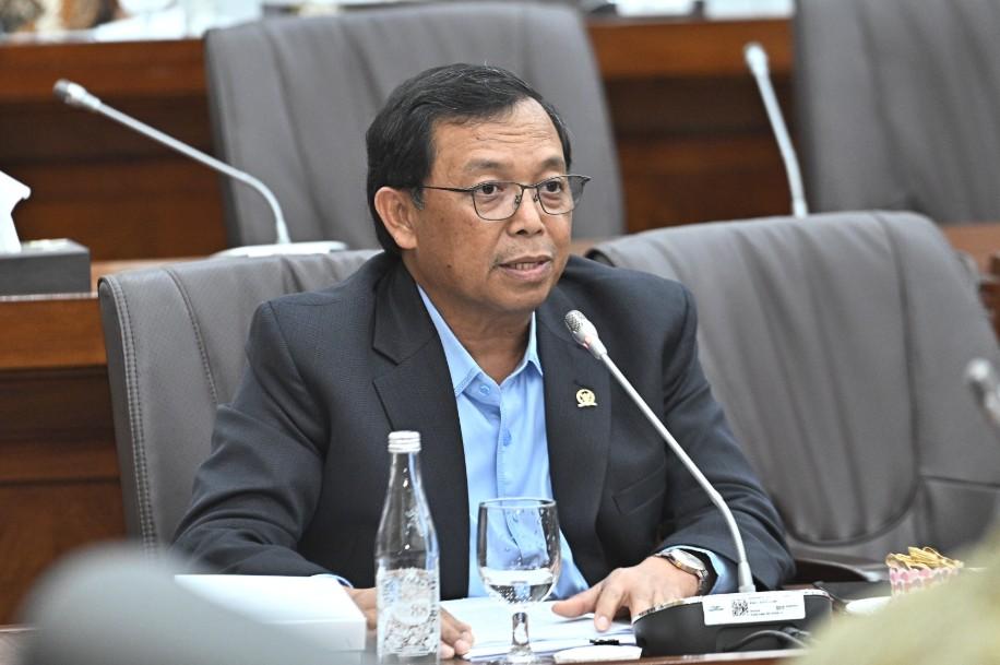 Herman Khaeron Tegaskan BUMN Tidak Bisa Diperlakukan Sama dengan Swasta dalam Revisi UU Persaingan Usaha