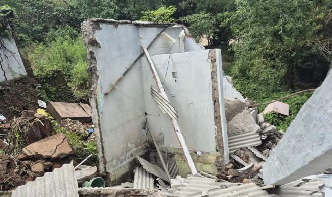 Pergeseran Tanah di Sumedang Rusak Tiga Rumah Warga, Enam Jiwa Terdampak