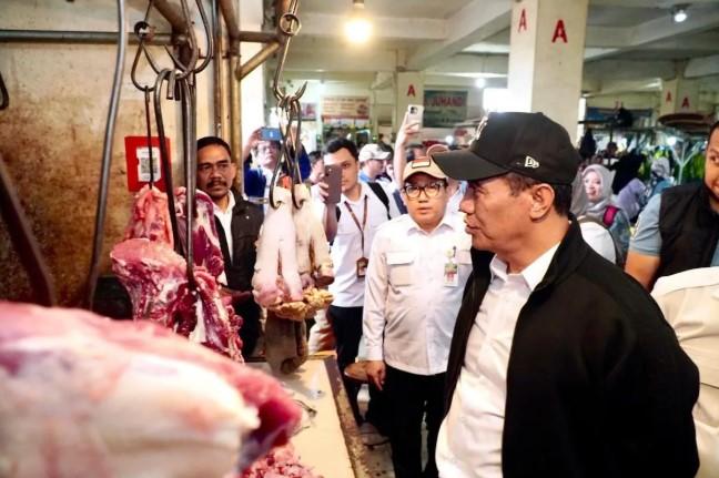 Mentan Tegaskan RPH Dilarang Naikkan Harga Daging Sapi Jelang Ramadhan dan Lebaran 2026