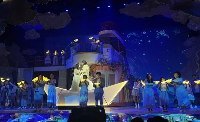 Musikal “Perahu Kertas” Hadirkan Napas Baru yang Emosional dan Penuh Imajinasi di Panggung Teater