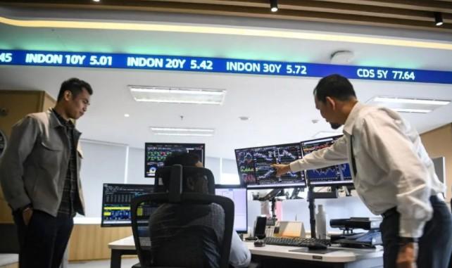 IHSG Diproyeksikan Konsolidasi, Pelaku Pasar Cermati Data Domestik dan Global