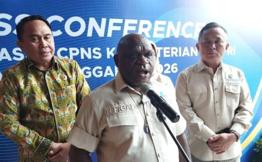 Menteri HAM Natalius Pigai Desak Gubernur NTT Terbitkan Edaran Identifikasi Warga Miskin Ekstrem Usai Kasus Bunuh Diri Siswa