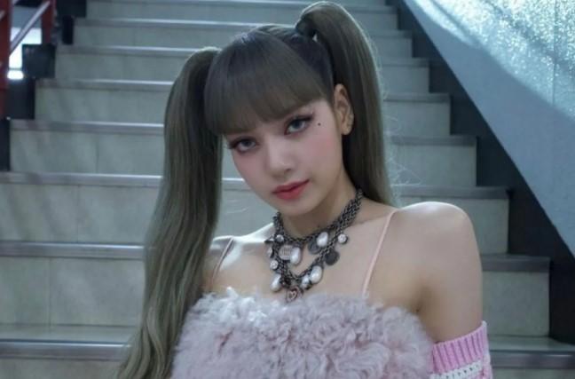 Lisa Blackpink Siap Debut Peran Utama Lewat Film Komedi Romantis Produksi Netflix