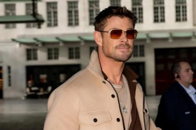Chris Hemsworth Ubah Pandangan Hidup Setelah Ayahnya Alami Alzheimer, Pilih Peran yang Lebih Personal