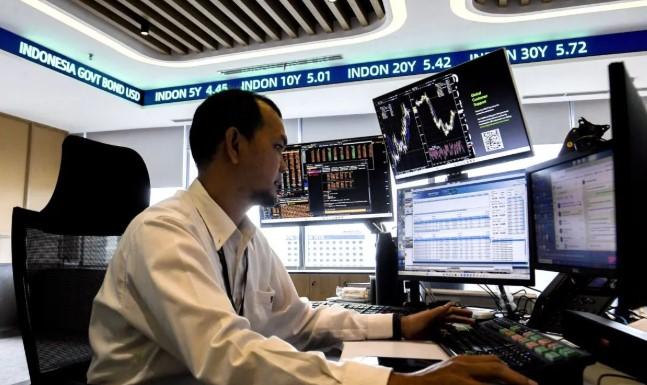 IHSG Anjlok 2,32 Persen di Pembukaan, Tertekan Sentimen Global dan Penurunan Outlook dari Moody’s