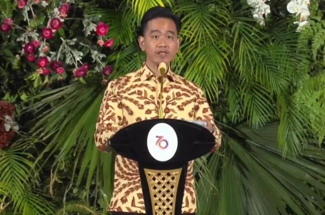 Gibran Sebut Yusril Tokoh Serba Bisa dan Teladan Lintas Rezim dalam Peluncuran Buku 70 Tahun