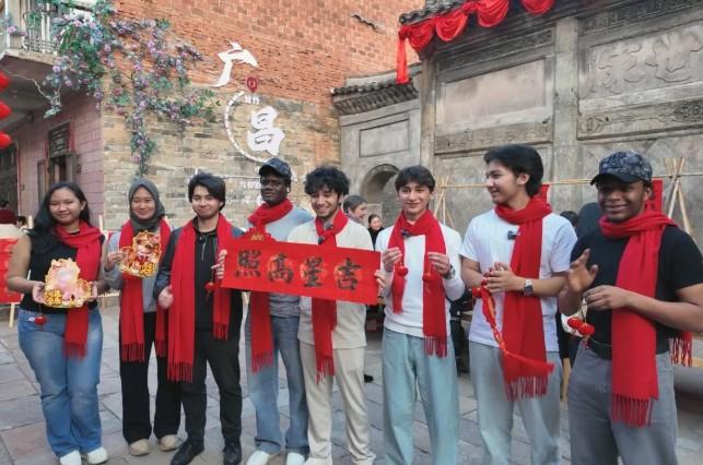 Mahasiswa Indonesia Ikuti Gala Desa di China Timur, Rasakan Langsung Tradisi Rakyat Festival Musim Semi