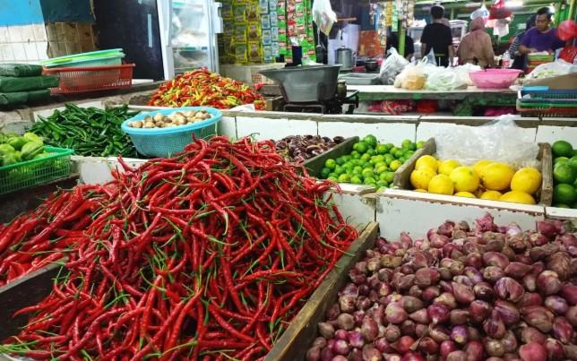 Pasar Jatinegara Masih Sepi Pembeli Jelang Ramadhan 2026 Meski Harga Cabai Rawit Naik