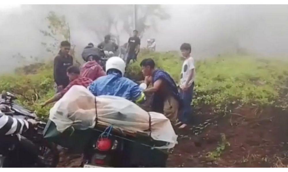 Longsor Tutup Akses Wisata Pusuk Sembalun, BPBD NTB Kerahkan Alat Berat untuk Evakuasi Material