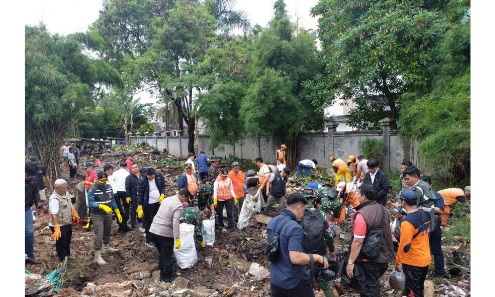 Pemprov DKI Jakarta Kerahkan 100 Ribu Personel untuk Kerja Bakti Massal “Jaga Jakarta Bersih”