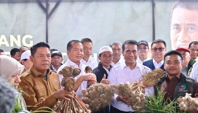 NTB Ditetapkan Jadi Sentra Bawang Putih Nasional, Mentan Dorong Swasembada Pangan Dipercepat