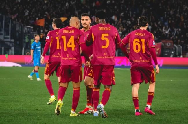 Donyell Malen Cetak Brace Pertama, AS Roma Taklukkan Cagliari 2-0 di Stadio Olimpico