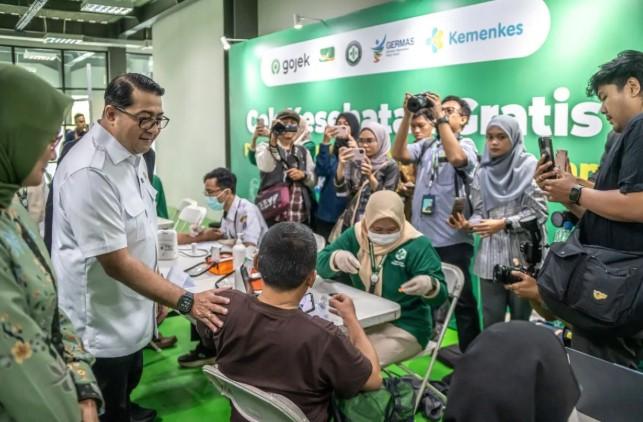 Menteri Ekonomi Kreatif Sebut Cek Kesehatan Gratis Bukti Perhatian Presiden kepada Pengemudi Ojol
