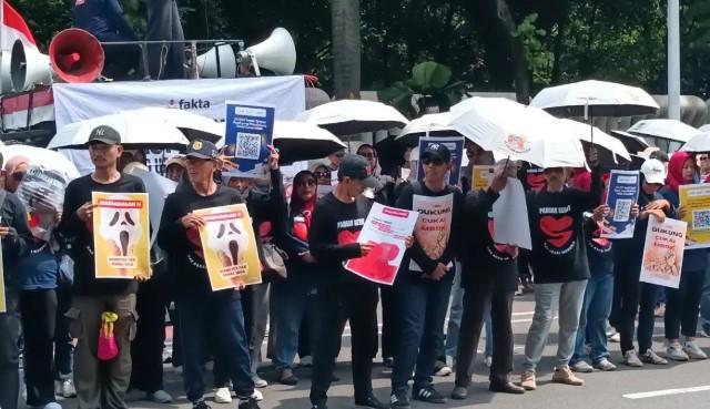 Fakta Indonesia Gelar Aksi Damai dan Desak Pemerintah Segera Terapkan Cukai MBDK