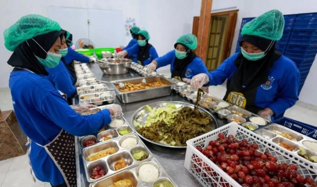 BGN Sebut Program MBG Ciptakan 897.777 Lapangan Kerja Baru di SPPG hingga Februari 2026