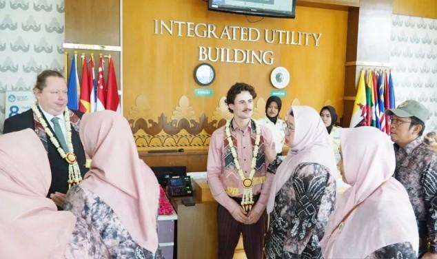 ACQUIN Jerman Lakukan Visitasi Akreditasi Internasional Sembilan Prodi FKIP ULM