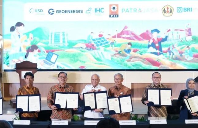 Universitas Pertamina dan PII Teken MoU untuk Dorong Reindustrialisasi Indonesia