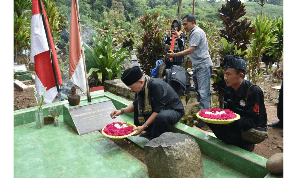 Haul ke-77 Tan Malaka, Warga Kediri Gelar Doa dan Refleksi Perjuangan di Makam Selopanggung