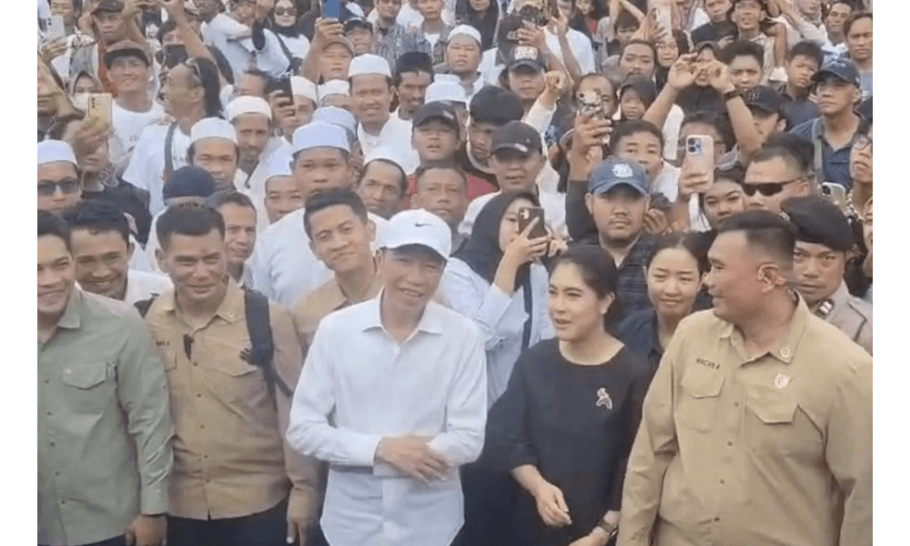 Jokowi Hadiri Kirab Budaya PSI di Tegal, Kaesang Tegaskan Politik Seiring Kebudayaan