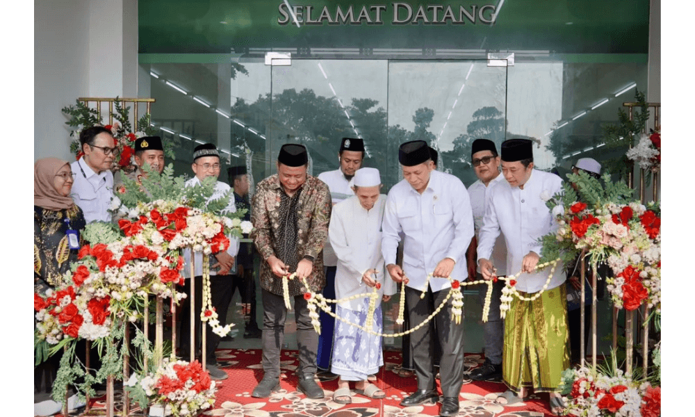 Menkop Sebut Torasera Nurul Jadid Perkuat Ekosistem Koperasi Desa di Probolinggo