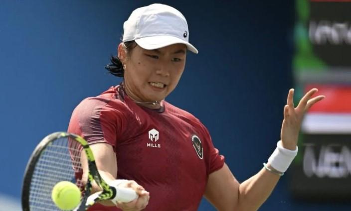 Janice Tjen Melaju ke Babak Kedua Ganda WTA 1000 Dubai, Aldila Sutjiadi Kembali Tersingkir di Putaran Awal