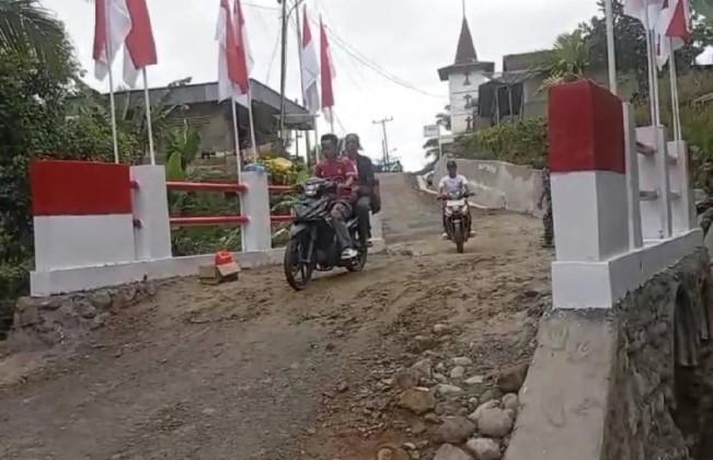 TNI Rampungkan Perbaikan Jembatan Armco di Angkola Sangkunur, Akses Antarlingkungan Kembali Normal