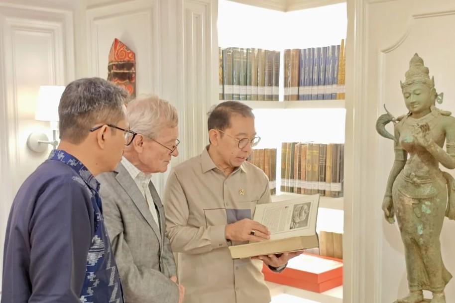 Museum NTB Fasilitasi Pertemuan Kolektor Australia dengan Fadli Zon untuk Promosikan Wastra Lombok ke Dunia