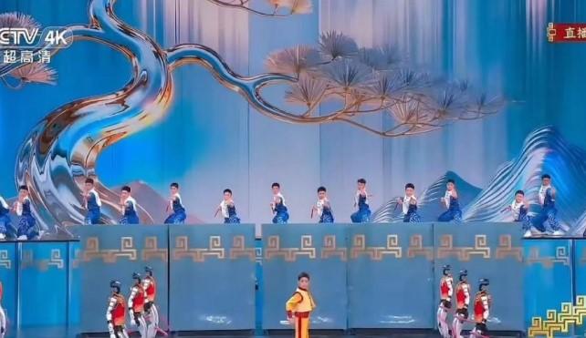 Robot Humanoid Kuasai Panggung Gala Festival Musim Semi 2026 China dan Pecahkan Rekor Dunia