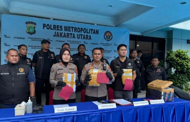 Kurir Ganja 3 Kilogram Ditangkap Saat Jemput Paket Ekspedisi di Cipinang, Polisi Buru Jaringan di Atasnya