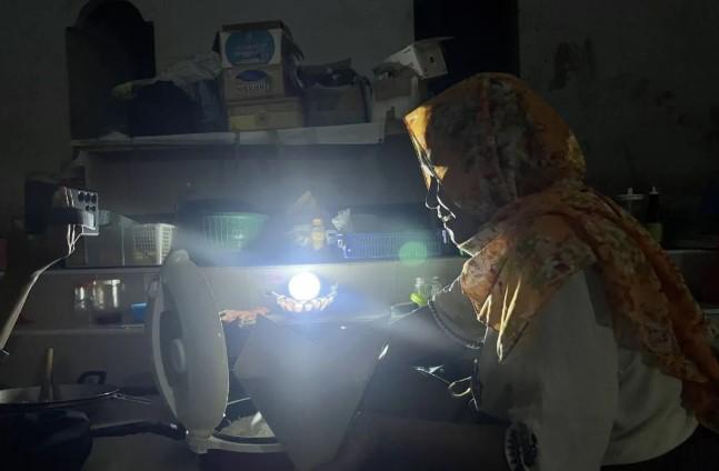 Warga Terdampak Banjir di Aceh Tamiang Jual Hidangan Sahur untuk Praja IPDN di Pengungsian