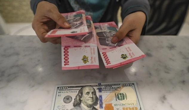 Rupiah Melemah ke Rp16.933 per Dolar AS, Dipicu Data Ekonomi AS dan Sentimen The Fed