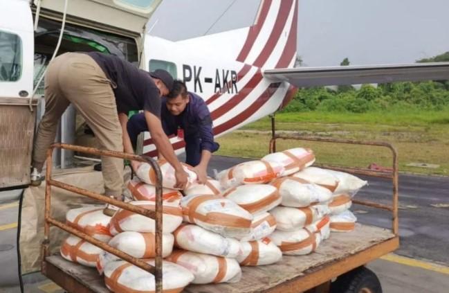 Operasi Modifikasi Cuaca di Riau Semai 3 Ton Garam untuk Tekan Karhutla di Siak dan Bengkalis